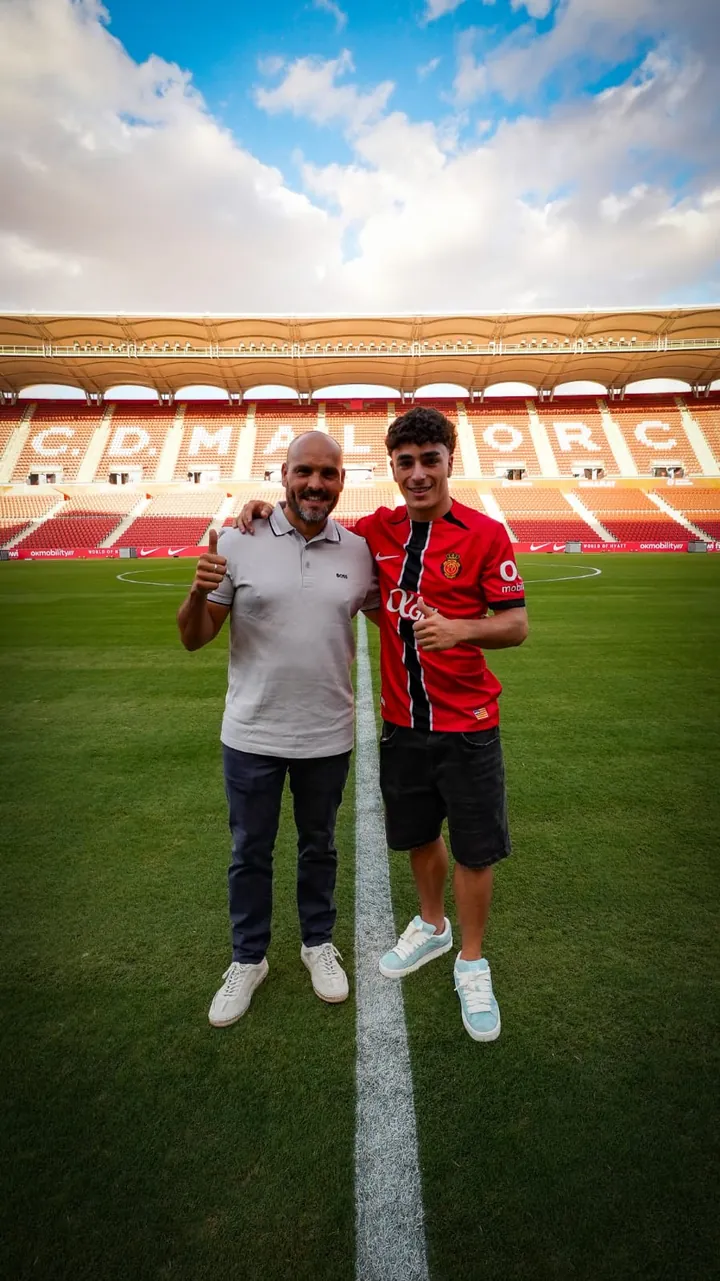 Jan Virgili sobre el césped del estadio del RCD Mallorca — resultado real del pathway P4SA